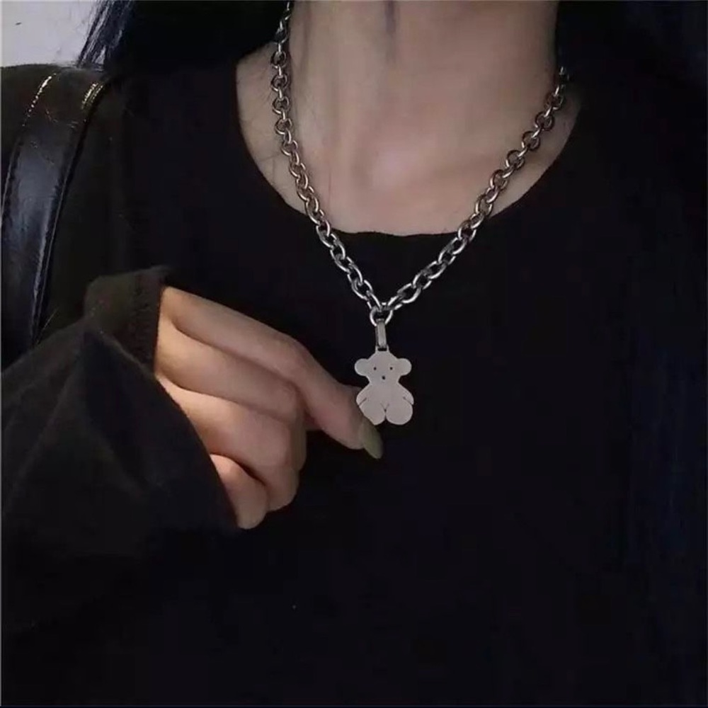 Chunky Bear Necklace - Picture 2 of 2